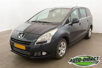 krockskadad bil auto Peugeot 5008 1.6 VTi 7p. Clima Navi Blue Lease 2014/4
