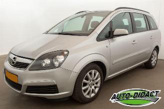 krockskadad bil auto Opel Zafira 1.8 Airco 7p. 2006/3