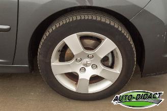 Peugeot 207 SW 1.6 VTi Airco Pano Navi Première picture 35