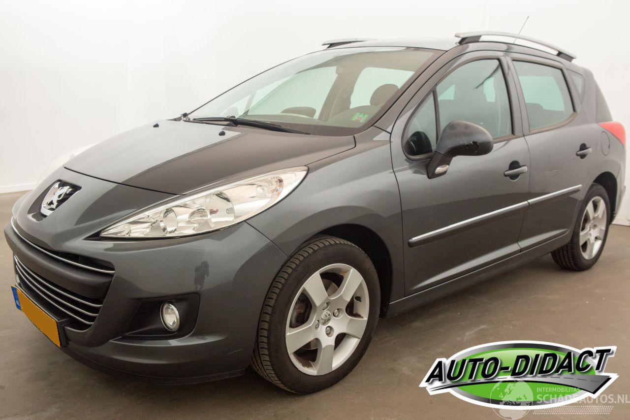 Peugeot 207 SW 1.6 VTi Airco Pano Navi Première