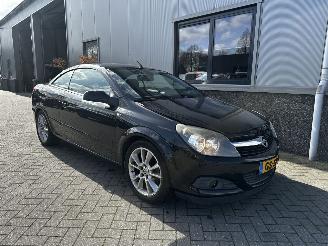 Opel Astra TWIN TOP 1.8 Temptation picture 1