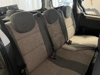 Peugeot Partner Partner Combispace MPV 1.6 16V (TU5JP4(NFU)) [80kW]  (07-2001/03-2008)= picture 11