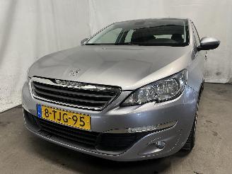 damaged passenger cars Peugeot 308 308 (L3/L8/LB/LH/LP) Hatchback 5-drs 1.2 12V VTi PureTech 82 (EB2F(HMZ=
)) [60kW]  (09-2013/06-2021) 2014/2