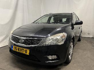 Schadeauto Kia Cee d Cee'd Sporty Wagon (EDF) Combi 1.4 16V (G4FA) [66kW]  (07-2009/12-2012=
) 2010/2