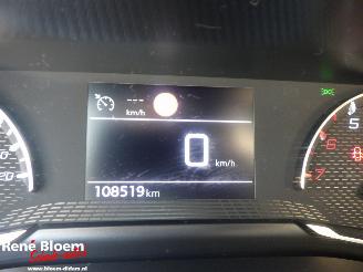 Peugeot 2008 1.2 PureTech Active Pack 102pk picture 16