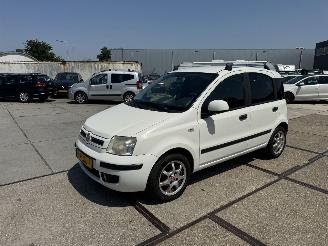 krockskadad bil auto Fiat Panda 1.2 Emotion 2010/6