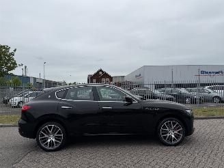 Maserati Levante 3.0 V6 S AWD GranLusso picture 2