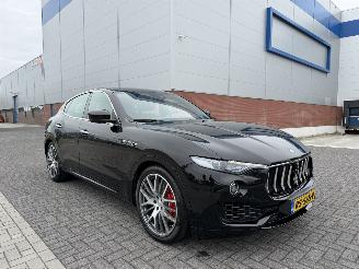 Maserati Levante 3.0 V6 S AWD GranLusso picture 4