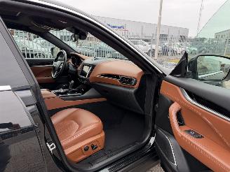 Maserati Levante 3.0 V6 S AWD GranLusso picture 27