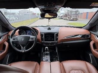 Maserati Levante 3.0 V6 S AWD GranLusso picture 20