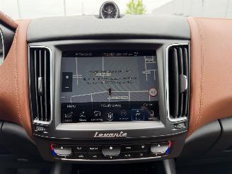 Maserati Levante 3.0 V6 S AWD GranLusso picture 23