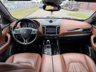 Maserati Levante 3.0 V6 S AWD GranLusso picture 21