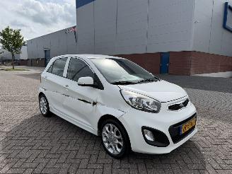 Kia Picanto 1.2 CVVT 63kw AIRCO picture 4