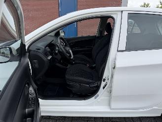 Kia Picanto 1.2 CVVT 63kw AIRCO picture 10