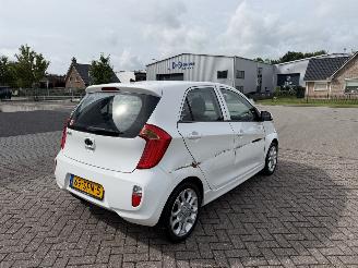 Kia Picanto 1.2 CVVT 63kw AIRCO picture 6