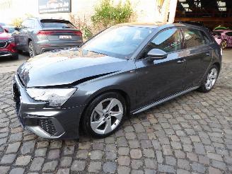 skadebil auto Audi A3 Sportback S Line 2023/11