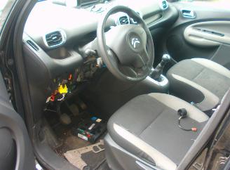 Citroën C3 picasso compleet te koop voor onderdelen. picture 6